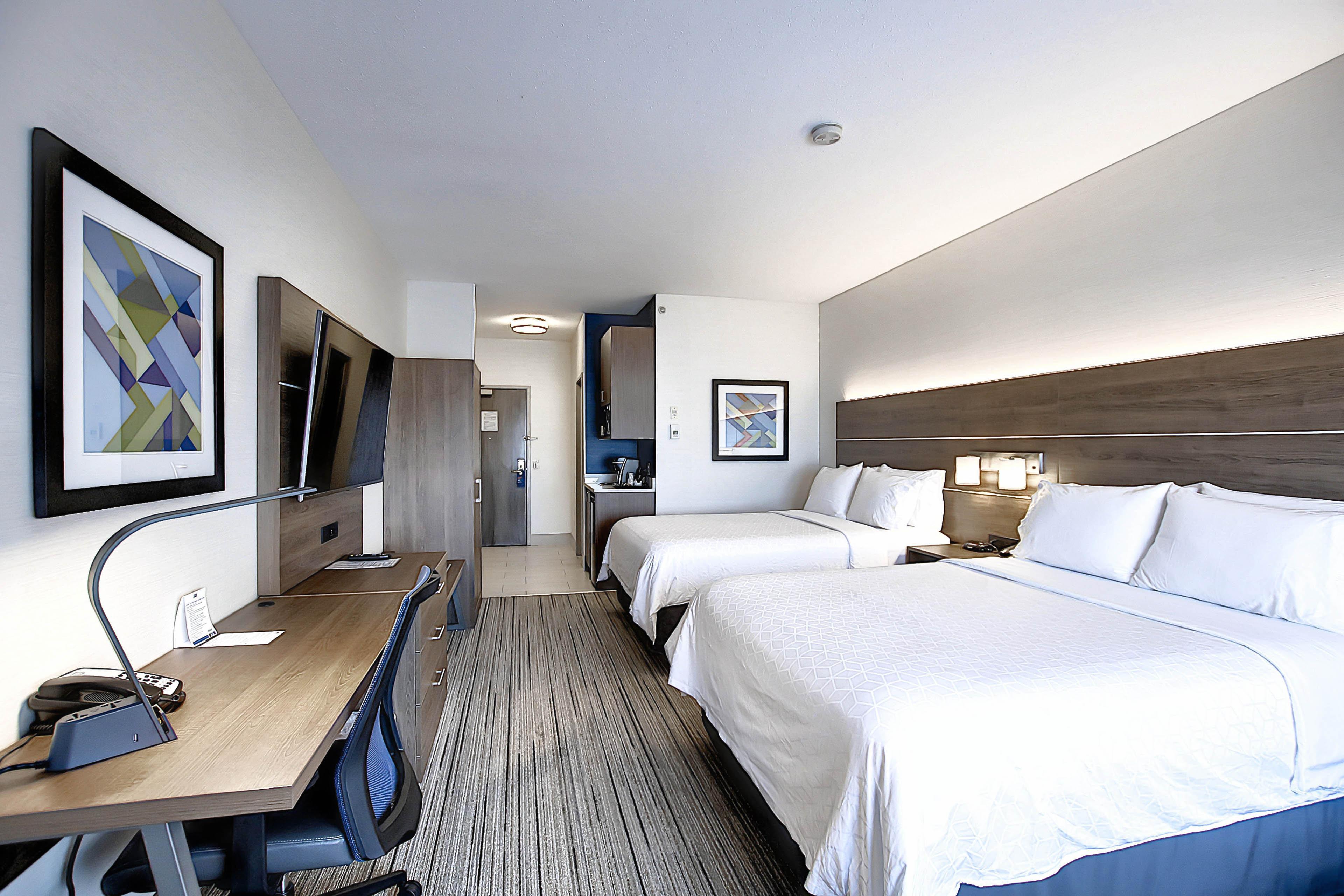 Holiday Inn Express Airport Calgary By Ihg Экстерьер фото